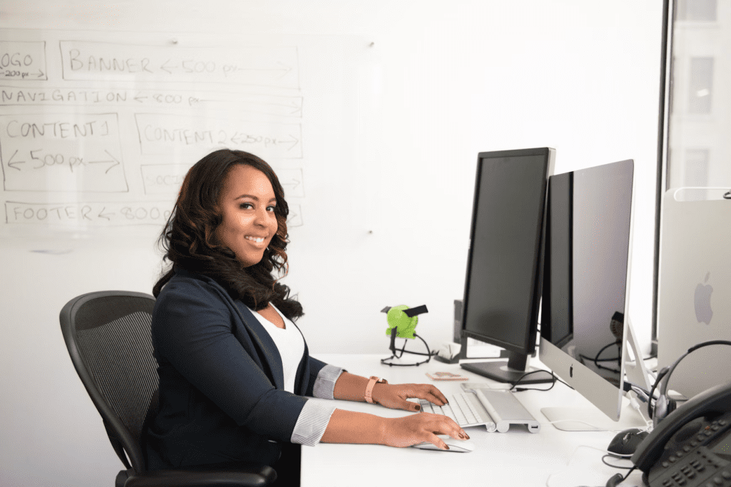 woman-office-typing-keyboard-computer